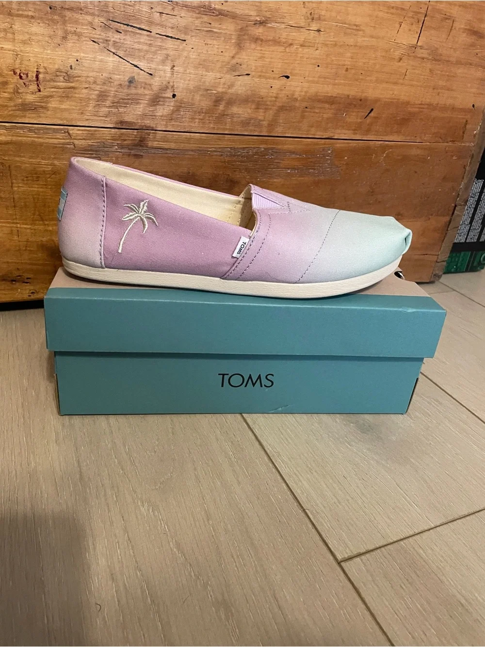 TOMS Women’s Pastel Ombre Slip-On Shoes - Pink/Light Blue New in Box